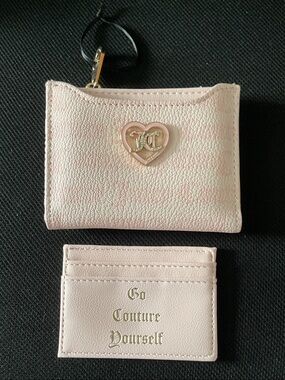 Juicy Couture Light Pink Heart Logo Card Holder Set